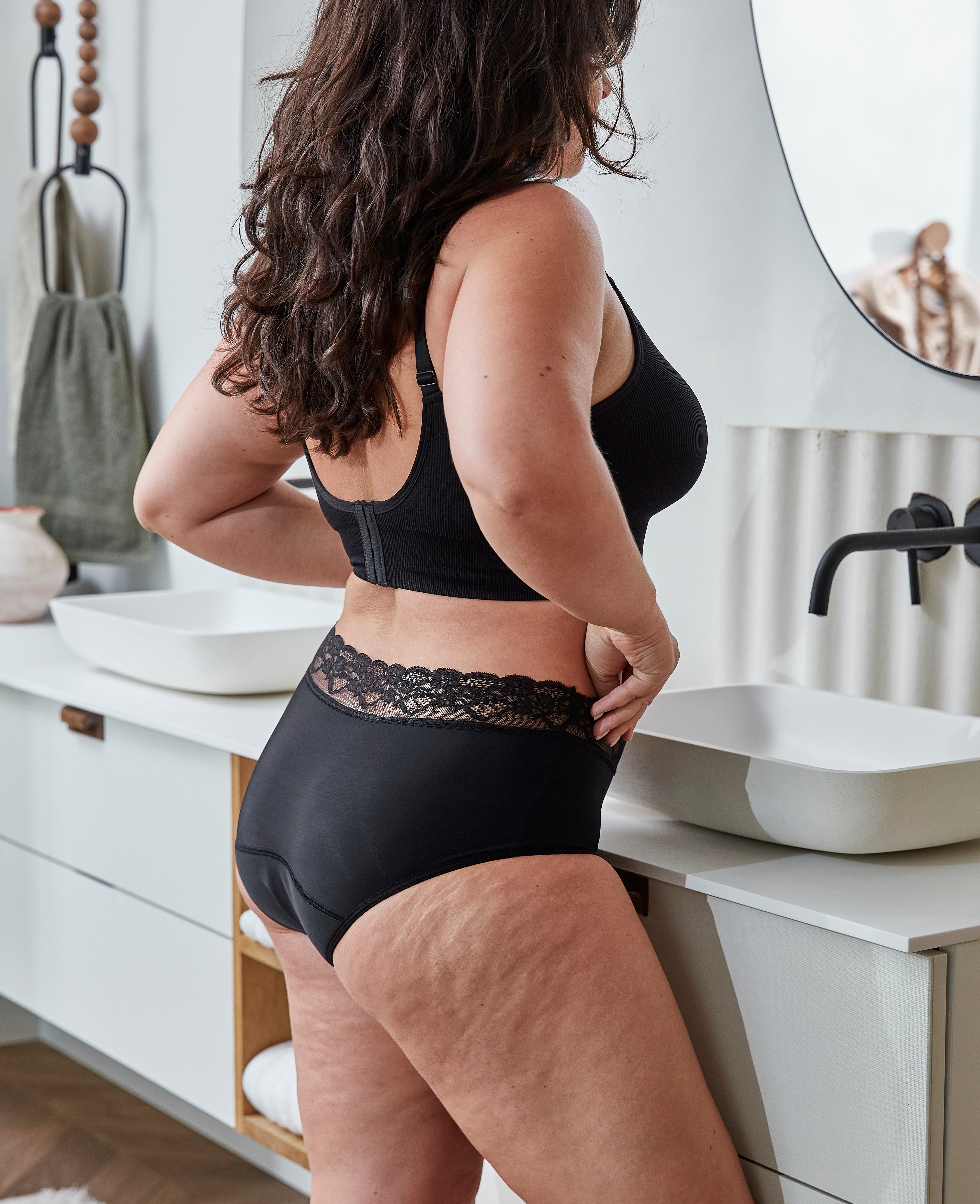 saforelle-culotte-menstruelle-elegant-taille-haute-dentelle-protection-12h image 2